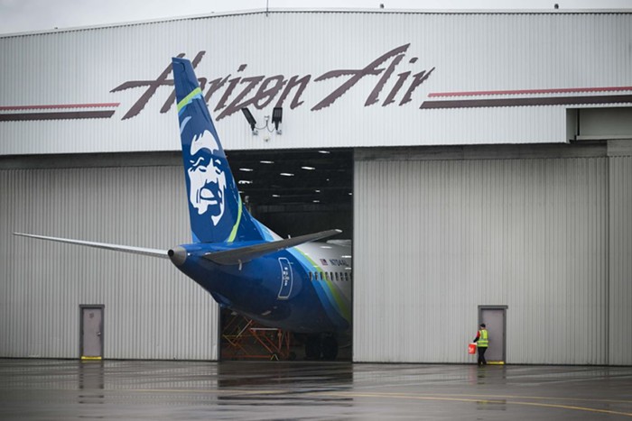 Slog AM: Passengers Sue Boeing, Criminal Charges for eBay, No One Likes the WA GOP